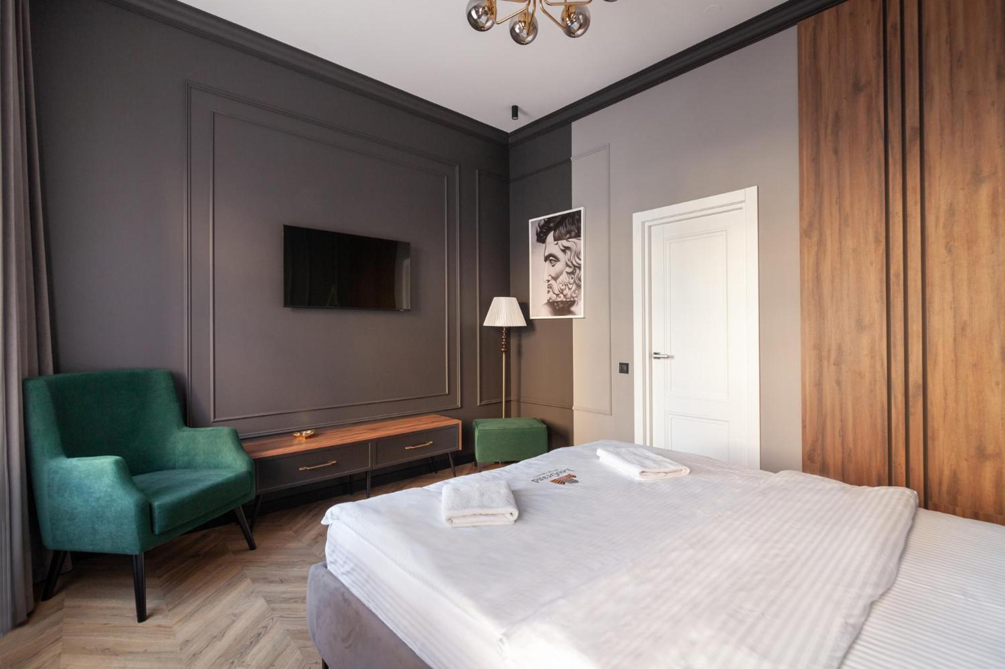 Ferienwohnung Leogrand Vip On Svobody Avenue 43 Lemberg Exterior foto
